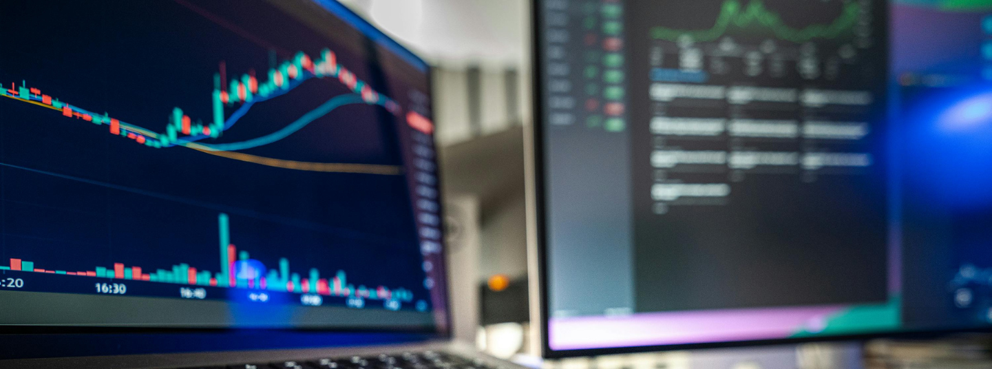 What is Price Action in Trading & How it Works  ?