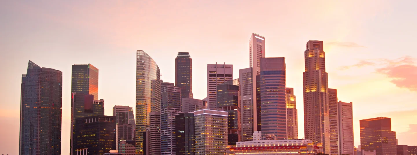 How alternative portfolios improve resilience during equity valuation peaks